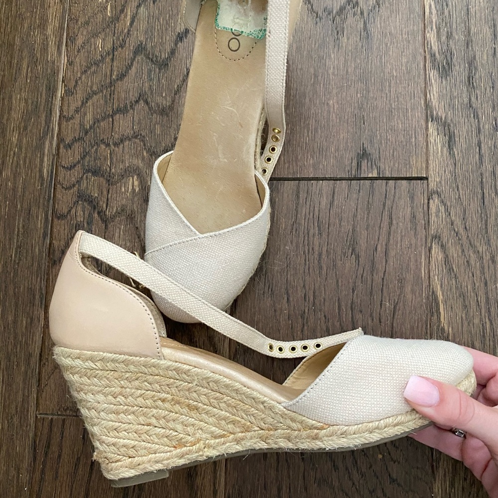 Wedge heels